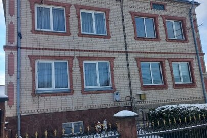 1/4 частина житлового будинку, загальною площею 344.80 кв.м, житловою площею 171,80 м.кв., за адресою: Тернопільська обл.,Тернопільський р-н., м. Теребовля, вул. Миру, 2-А