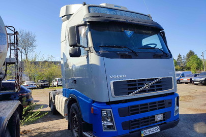 1/2 частка колісного транспортного засобу марки Volvo модель FH400, 2006 року випуску, ДНЗ: ВС3142СР, № куз. YV2ASG0AX6B434073, сірого кольору