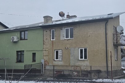 81/100 частка житлового будинку заг. пл. 142 м.кв. та 81/100 частка земельної ділянки КН 4610900000:02:084:0031, пл. 0.0643 га, за адресою: Львівська область, Самбірський район, місто Самбір, вулиця Шухевича, 74