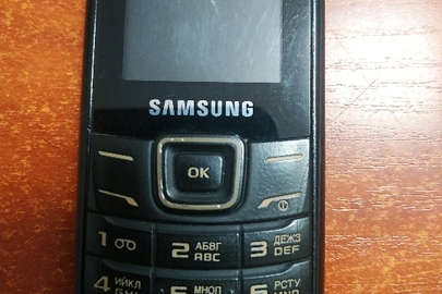 Мобільний телефон "Samsung 1200I"