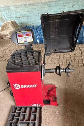 Балансувальний станок, марка BIGHT, модель CB67, б/в