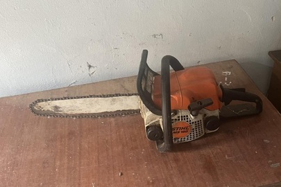 Конфіскація за рішенням суду: бензопила марки "Stihl", моделі MS 180", помаранчевого кольору, б/в