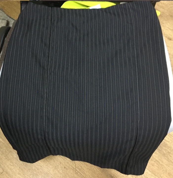 Спідниця чорна в смужку, 1 шт.