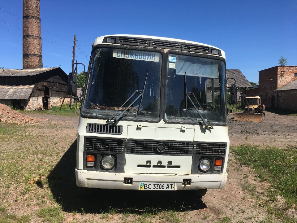 Автобус ПАЗ 4234, 2006 року випуску, ДНЗ: ВС3306АТ, № куз. X1M4234T060000817, білого кольору, об'єм двигуна - 4750 см. куб., дизель