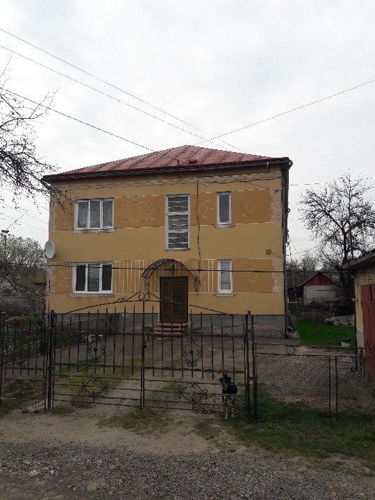 45/100 часток житлового будинку загальною площею 270.4 кв.м., за адресою: Львівська область, м. Дрогобич, провулок Південний, 18