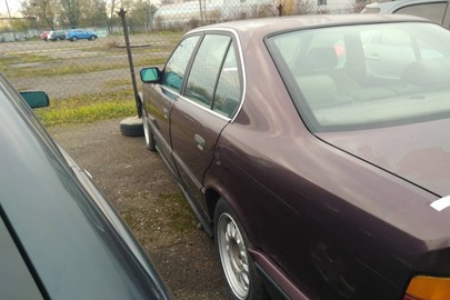 Транспортний засіб марки BMW 518, 1992 року випуску, ДНЗ: LU194EP, № куз. WBAHA11030BA11177, об'єм двигуна - 1792 см. куб., бензин