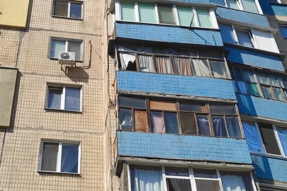 Однокімнатна квартира, загальною площею 38,0 м.кв., житловою площею 19,0 м.кв., за адресою:  Дніпропетровська область, Кам'янський район, місто Кам’янське, вулиця Прибережна (40 років Перемоги), будинок 3, квартира 93