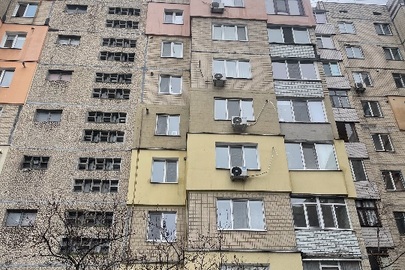 Іпотека. Двокімнатна квартира загальною площею 49,70 кв.м., житловою площею 28,80 кв.м., Дніпропетровська область, м. Кам'янське (Дніпродзержинськ), Кам'янського району, вулиця Харківська, будинок 11, квартира 138