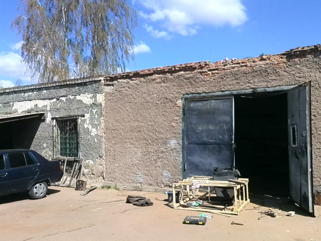 Предмет іпотеки. Нежиле приміщення, загальною площею 103,9 кв.м., що складає 1/5 частину нежитлової будівлі, за адресою:  Житомирська обл., м. Коростень, вул. Сосновського, 62-а