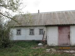 Предмет іпотеки. Житловий будинок заг. пл. 45.7 кв.м. та земельні ділянки площею 0.6981 га, кад.ном.: 1821486900:00:010:0001, 1821486900:00:010:0002, 1821486900:00:008:0001 за адресою: Житомирська обл., Романівський район, с. Ясногород, вул. Леніна, 63