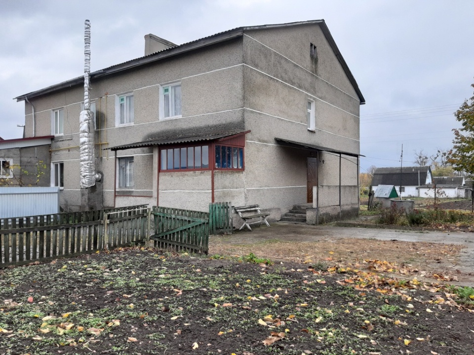 Предмет іпотеки. Трикімнатна квартира загальною площею 68.2 кв.м., за адресою: Житомирська обл., м. Баранівка, вул. Шевченка, 20-а, кв.3