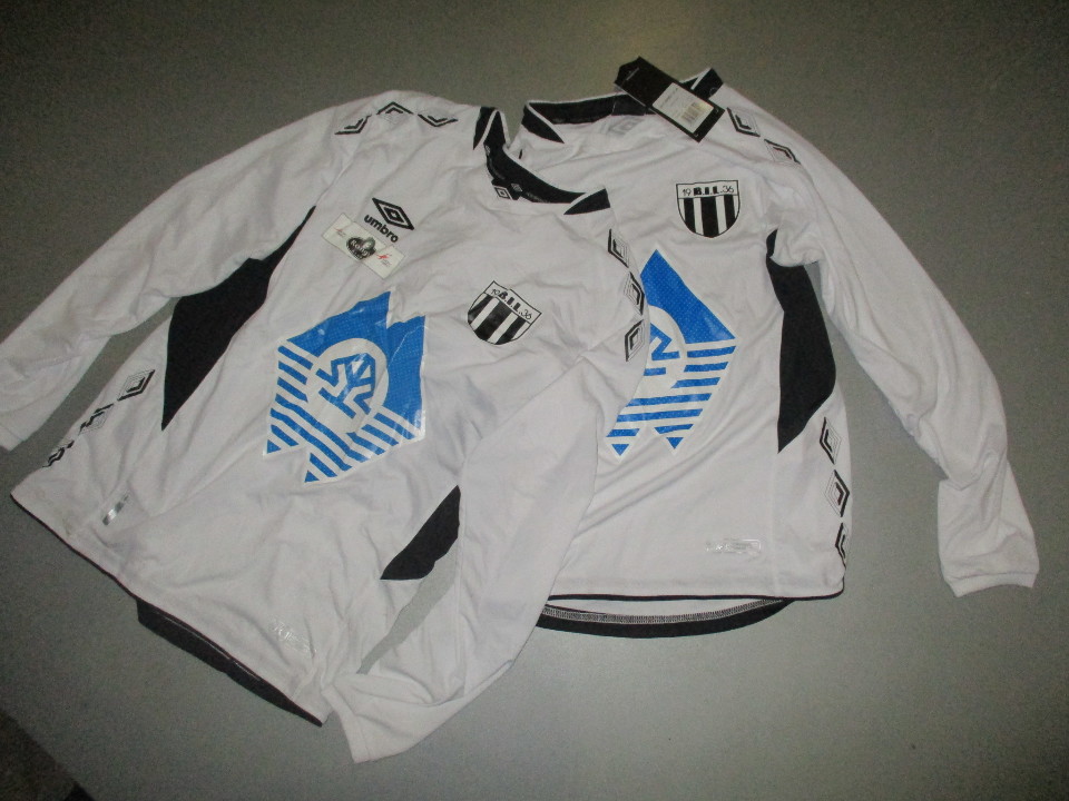 Футболки спортивні UMBRO футбольна фірма UXI PERFOMANCE TEAM WEAR різних розмірів - 97 шт.