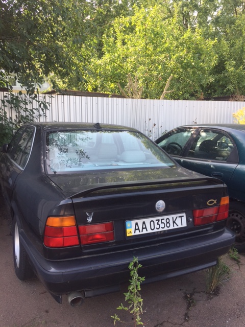 Транспортний засіб BMW 520І, 1991 року випуску, № кузова: WBAHB51010BD92838, ДНЗ: АА0358КТ