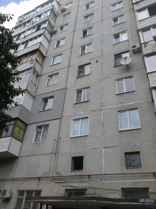 1/2 частина трикімнатної квартири № 5 загальною площею 67.0 кв.м., за адресою: Київська обл., м. Біла Церква, бульвар Михайла Грушевського (колишня 1-го Травня), 40