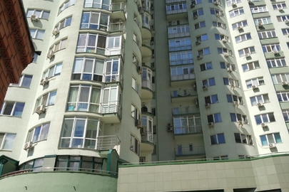 Двокімнатна квартира № 105, площею 96.60 кв.м., за адресою: м. Київ, вул. Механізаторів, 2
