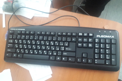 Клавіатура Pleomax, чорного кольору з мишкою (комплект), 1шт., б/в