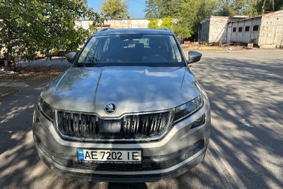 Автомобіль марки SKODA, модель KODIAQ, 2017 року випуску, тип – загальний легковий універсал – В, VIN - TMBLD9NS5JB400013, реєстраційний номер АЕ7202ІЕ, колір - бежевий