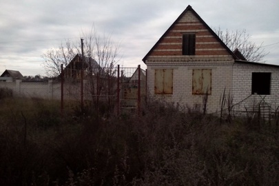 Садовий будинок, незакінчений будівництвом на 74,4 % та земельна ділянка без к/н, площею 0,0940 га, за адресою Дніпропетровська область, Новомосковський район, Вільненська сільська рада, СТ "Мрія"