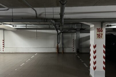 Паркувальне місце № 166, загальною площею 17,5 кв.м. у ж/к "Східна Башта" містобудівного ансамблю "Крутогорний", що знаходиться за адресою м. Дніпро, вул. Володимира Вернадського, буд 35Б, корпус 2, приміщення 214