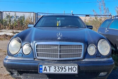 Легковий автомобіль MERCEDES-BENZ 230, ДНЗ АТ3395НО, 1997 року випуску, синього кольору, № кузова WDB2100371А222228