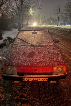 Легковий автомобіль ЗАЗ, модель 110247, ДНЗ АР0337АС, 2003 року випуску, червоного кольору, № кузова Y6D11024730382763