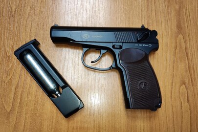 Пневматичний пістолет Makarov, калібр 4,5 мм, № 22221613, б/в