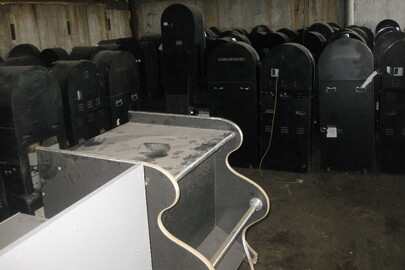 Тумби для гральних автоматів у кількості 15 одиниць