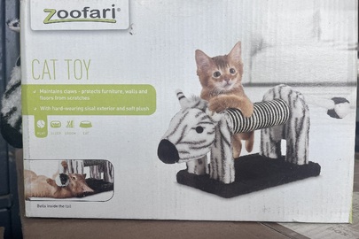 Іграшки для котів торговельної марки «ZOOFARICRIVIT» з маркуванням «CAT TOY» в асортименті в кількості 6 шт, без ознак використання