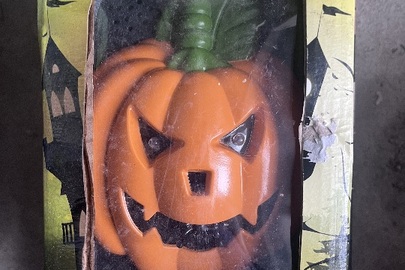 Лампи-нічники торговельної марки «MELINERA» з маркуванням «HALLOWEEN» в асортименті в кількості 8 шт, без ознак використання