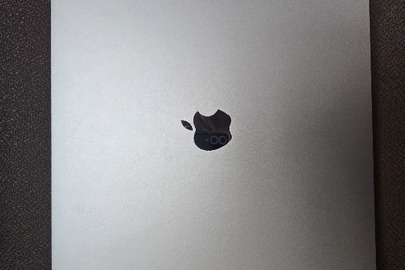 Конфіскація майна за рішенням суду:ноутбук MakBook PRO, процесор 2,3 GHz 8-ми ядерний, 16 гб 2667 MHz DDR4; мобільний телефон Iphone 15 PRO, 256 гб, бувший у використанні