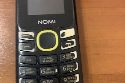 Мобільний телефон марки "Nomi"