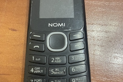 Мобільний телефон марки "Nomi"