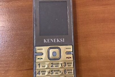 Мобільний телефон марки "Keneksi"