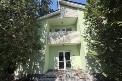 Виставковий будинок, хозбудинок, загон для скота, РНОНМ 905786632208 та зем. діл., к/н:3220880900:09:006:0124, пл. 0,5389 га, адреса: Київська обл., Бориспільський р.,с. Чубинське, вул. Виставкова,1а