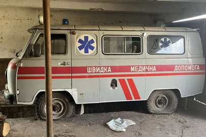 Колісний транспортний засіб: вантажно-пасажирський УАЗ модель - 3962, 2003 року випуску, державний номерний знак 02376ТЕ, VIN 37410030215647