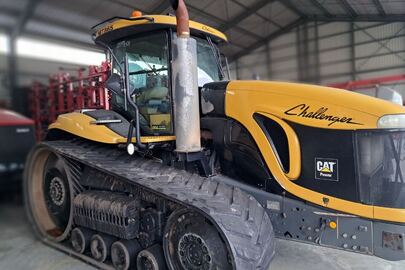Трактор гусеничний CHALLENGER MT865B, заводський № AGCMT865VBDS50909, двигун № GDA00903, 2005 року випуску, реєстраційний № 38986СА