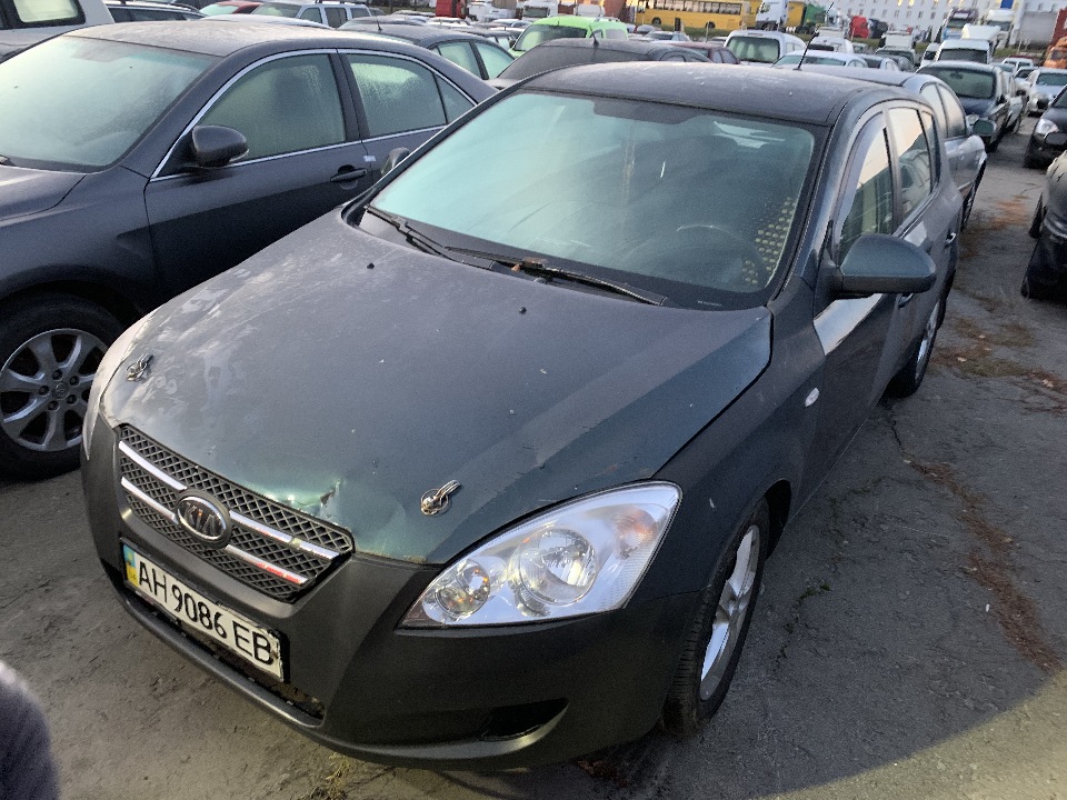 Автомобіль марки KIA, модель CEED 1.6, 2008 року випуску, зеленого кольору, номер шасі (кузова, рами) Y6LFF24228L007485  U5YFF24228L126248, тип пального – бензин, реєстраційний номер АН9086ЕВ