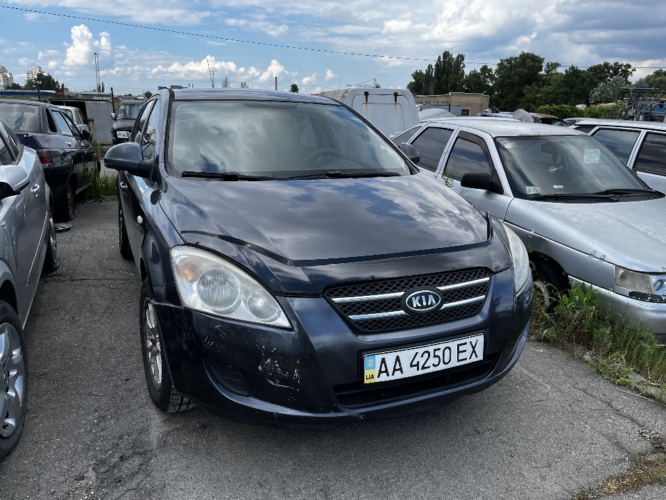 Автомобіль марки KIA, модель CEE'D, номер шасі (кузова, рами) № U5YFF24228L093133 Y6LFF24228L002568, рік випуску 2008, державний номерний знак АА4250ЕХ