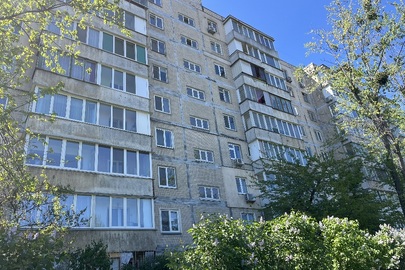 Двокімнатна квартира загальною площею 45,5 кв.м, житловою площею 31,0 кв.м, за адресою: м. Київ, вул. Березняківська, буд. 12, кв. 43