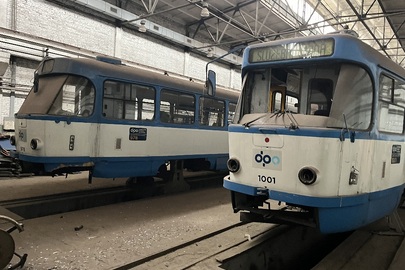 Самохідний трамвайний вагон ТЗSU із зовнішнім джерелом електроживлення для колії завширшки 1435 мм, рік випуску 1987, інвентарний номер 978, заводський номер кузова 176927