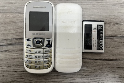 Конфісковане майно за рішенням суду: мобільний телефон Samsung, model:GT-E1200M, б/в