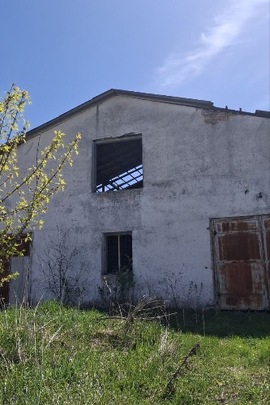 Нежитлове приміщення, ферма №4, загальною площею 1570,9 кв.м., яке розташоване за адресою: Тернопільська обл., Підволочиський р-н., с. Гнилиці, вул. Колгоспна, буд 50