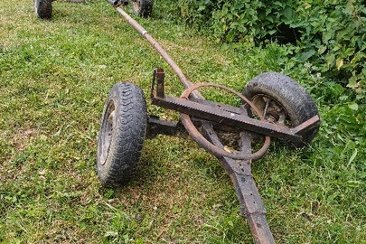 Конфіскація майна за вироком суду:саморобний причеп без номерних знаків,реєстраційний номер відсутній,б/в