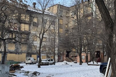 1/3 частка трикімнатної квартири, загальною площею 96,21 кв.м., за адресою: м. Запоріжжя, пр. Соборний, буд. 145, кв. 9