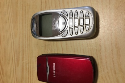 Мобільні телефони: Siemens C 55, Samsung SGH -X 210