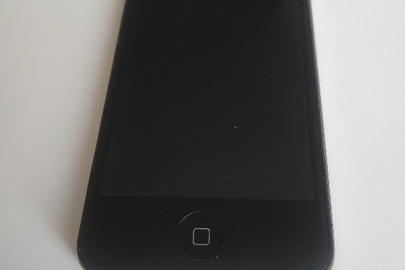 Конфісковане майно: мобільний телефон марки «iPhone» чорного кольору, ІМЕІ встановити не вдалося, б/в