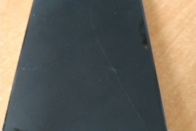 Конфісковане майно: мобільний телефон марки «realme» моделі «6і» білого кольору, Іmei№ 1: 8688960412956678, Іmei№ 2: 868896041295660, б/в