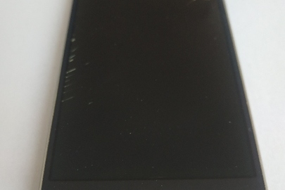 Конфісковане майно: мобільний телефон марки"SAMSUNG" моделі SM-J510H/DS в корпусі чорного кольору, IMEI № 1: 1358660/08/093594/2; № 2: 358661/08/093594/0, б/в