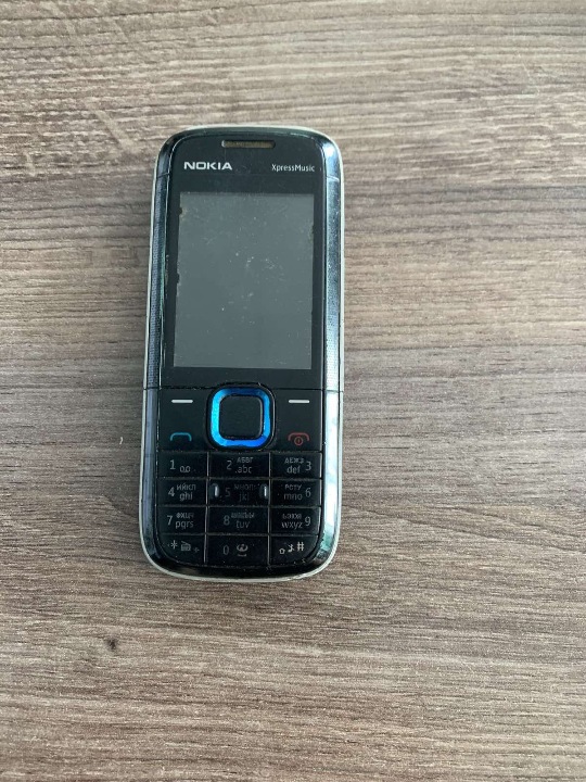 Мобільний телефон марки «Nokia», Model: 5130с-2 та SIM-картка оператора мобільного зв’язку ПрАТ «Водафон»