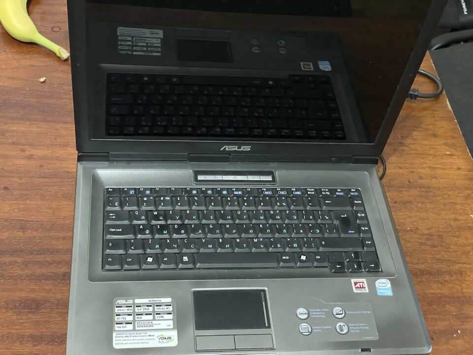 Ноутбук марки «Asus» X51 Rseries із зарядним пристроєм, бувший у використанні